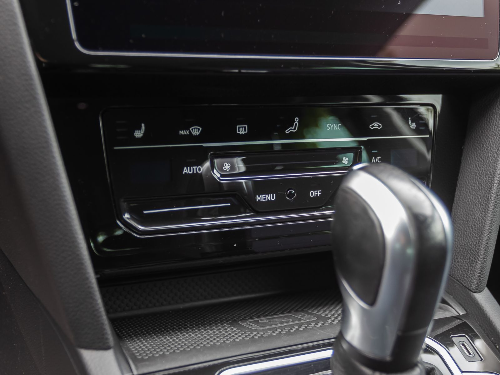 Volkswagen Passat Variant GTE 1.4TSI DSG Navi Matrix ACC AHK