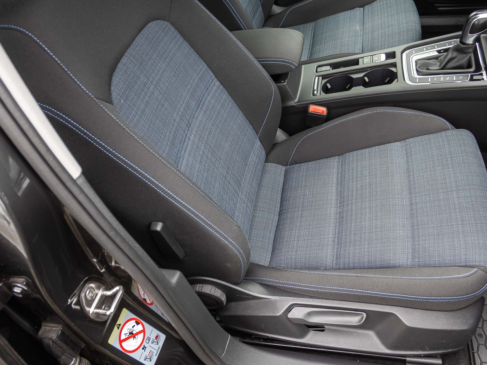 Volkswagen Passat Variant GTE 1.4TSI DSG Navi Matrix ACC AHK