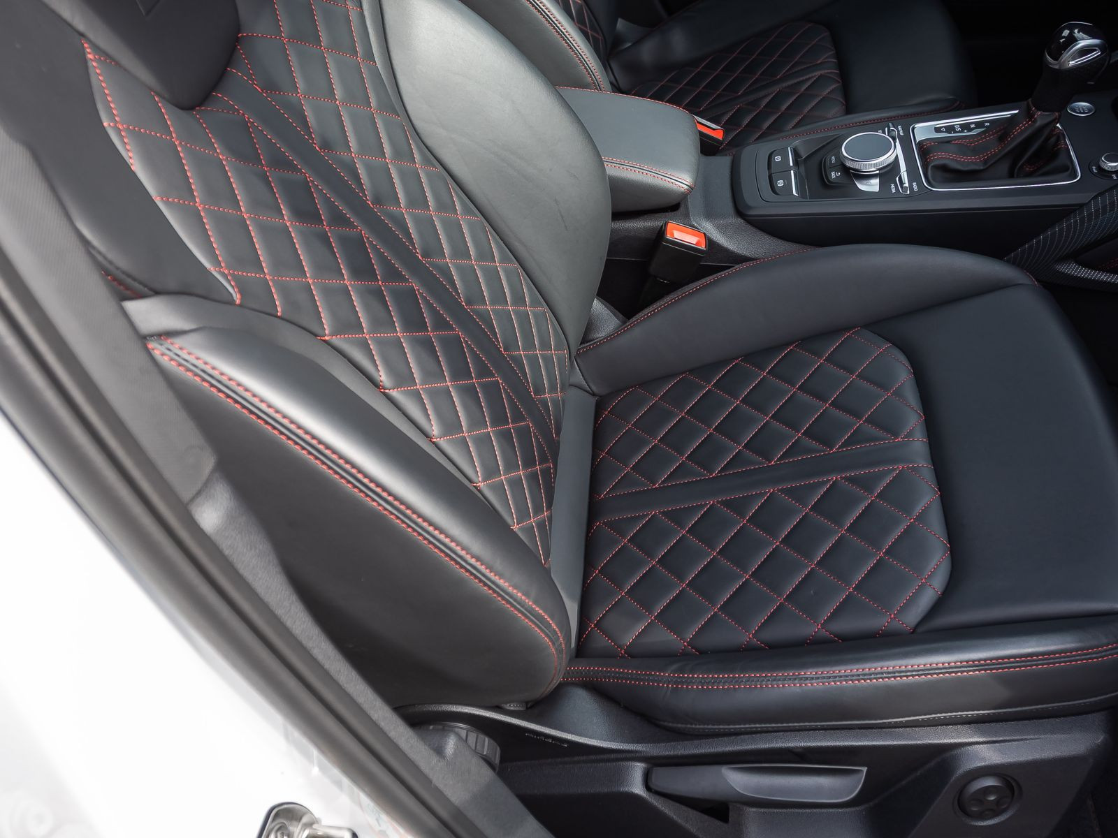 Audi Q2 S line 35TFSI Stronic Matrix CarPlay EPH DAB