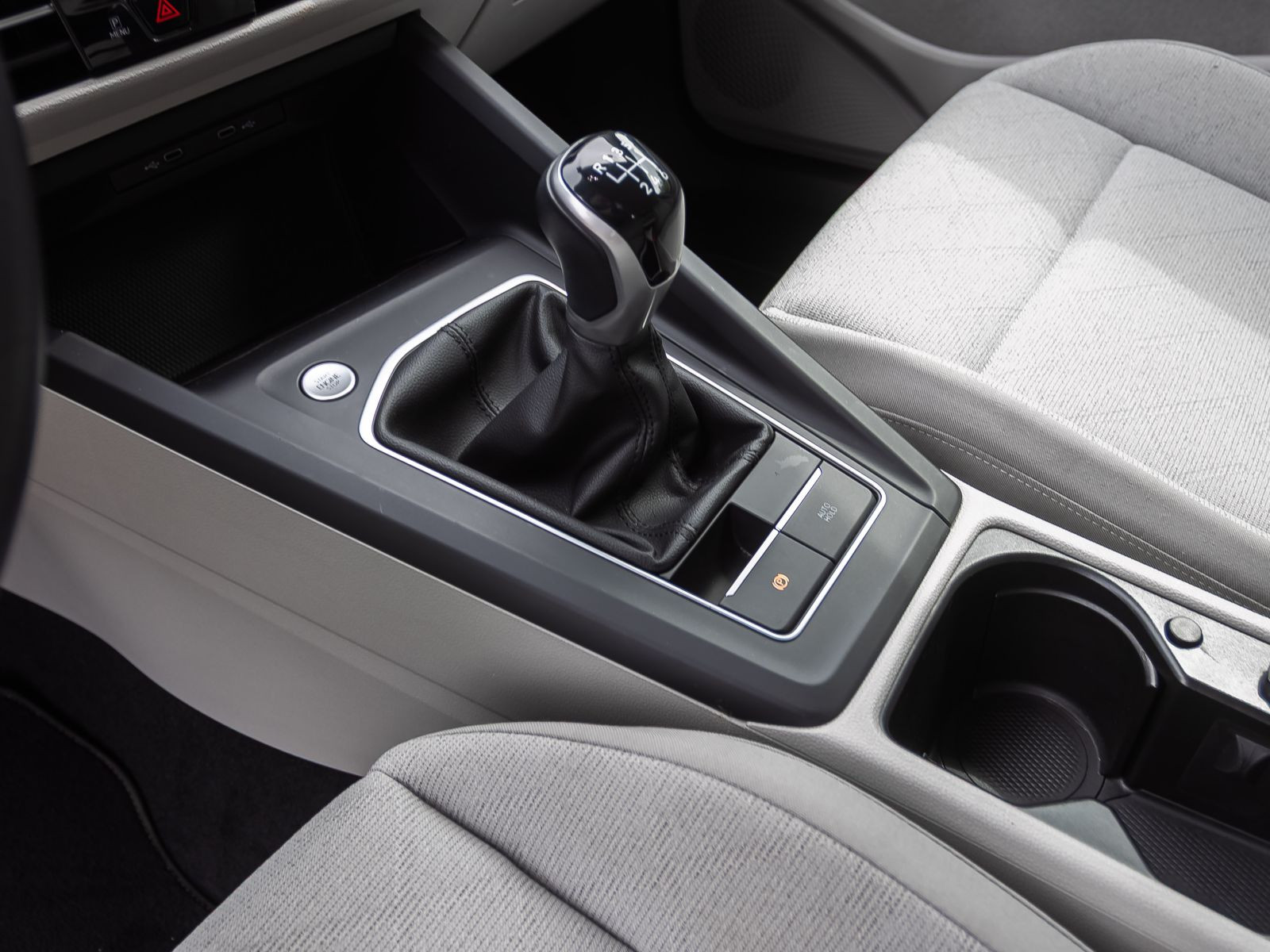 Volkswagen Golf VIII 2.0 TDI Life, Navi, LED, Soundsystem, App-Connect