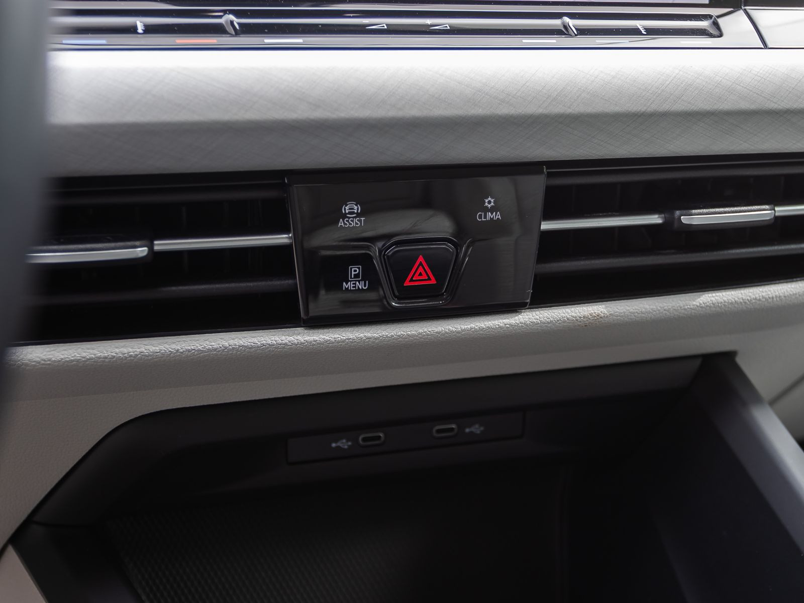 Volkswagen Golf VIII 2.0 TDI Life, Navi, LED, Soundsystem, App-Connect
