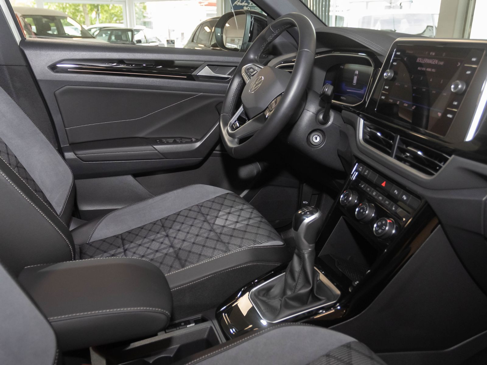 Volkswagen T-ROC 1.0 TSI R-Line Navi LED-Plus ACC AHK EPH