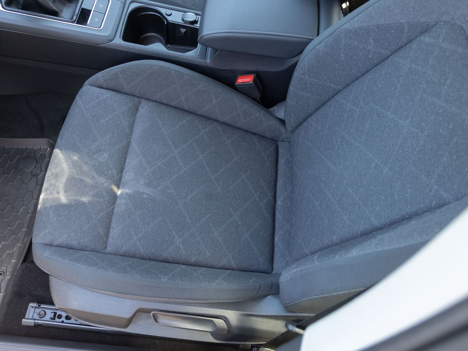 Volkswagen Golf VIII Variant 2.0 TDI Life Navi LED ACC