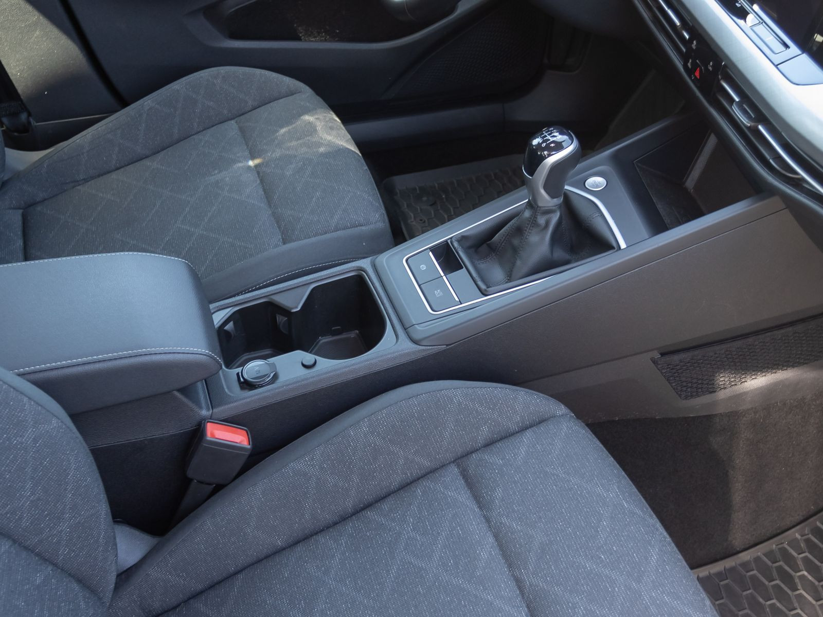 Volkswagen Golf VIII Variant 2.0 TDI Life Navi LED ACC