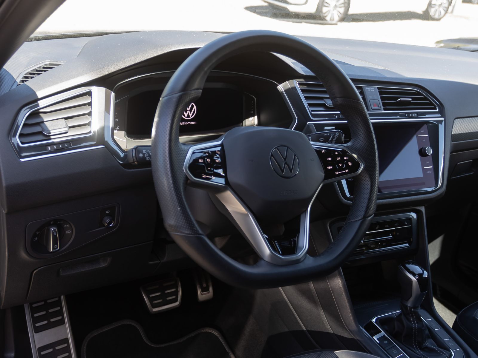 Volkswagen Golf VIII Variant 2.0 TDI Life Navi LED ACC