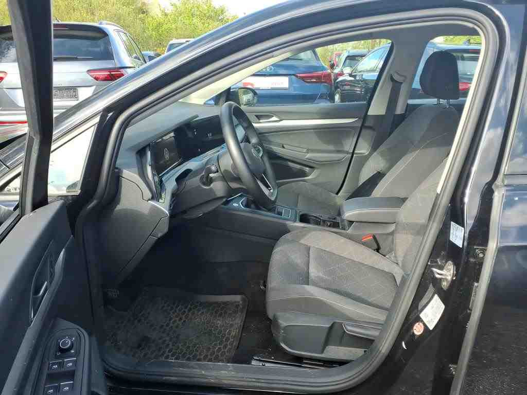 Volkswagen Golf VIII Variant 2.0 TDI Life Navi LED ACC