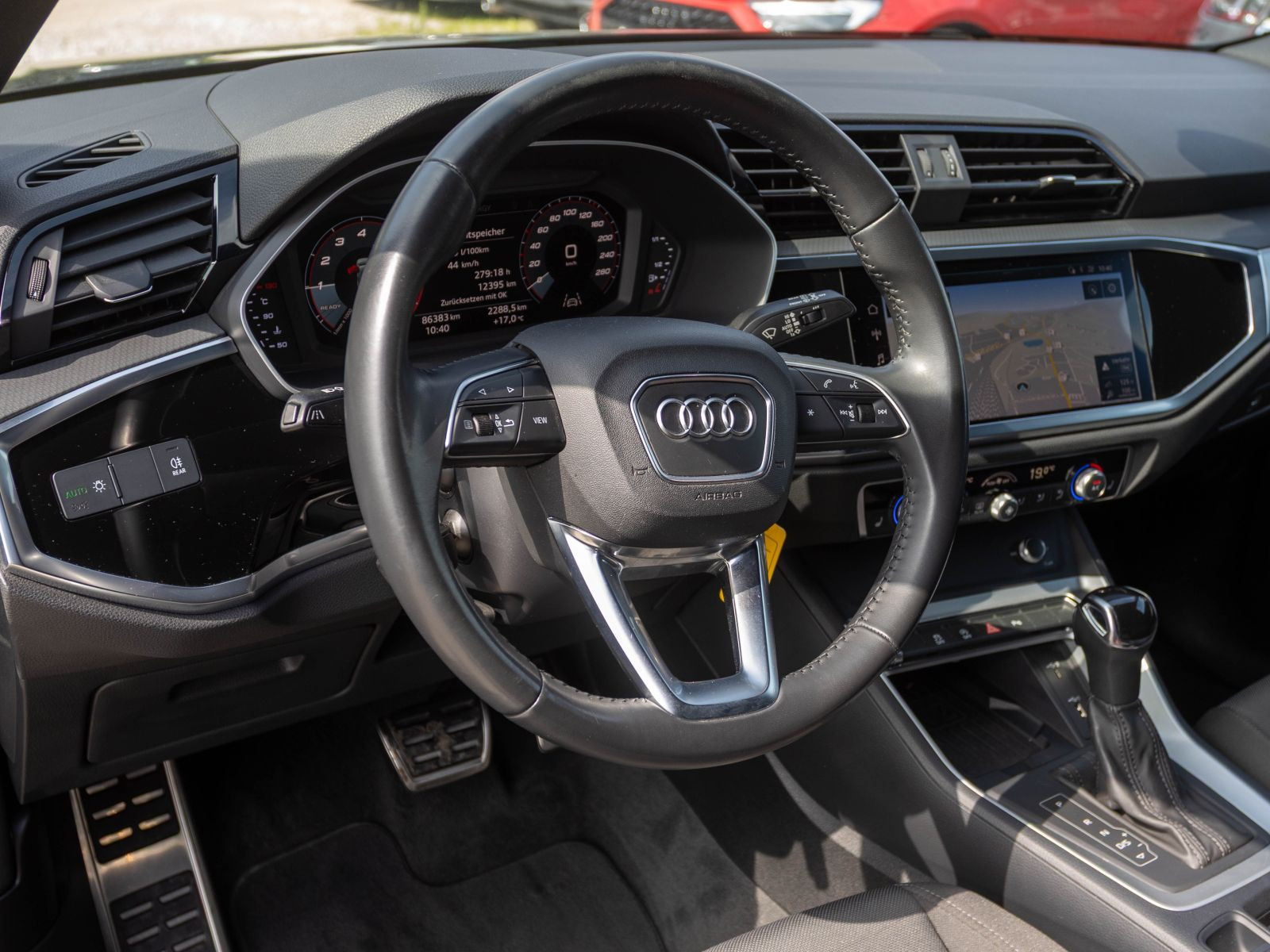 Audi Q3 advanced 35TFSI Stronic Navi LED GRA AHK EPH