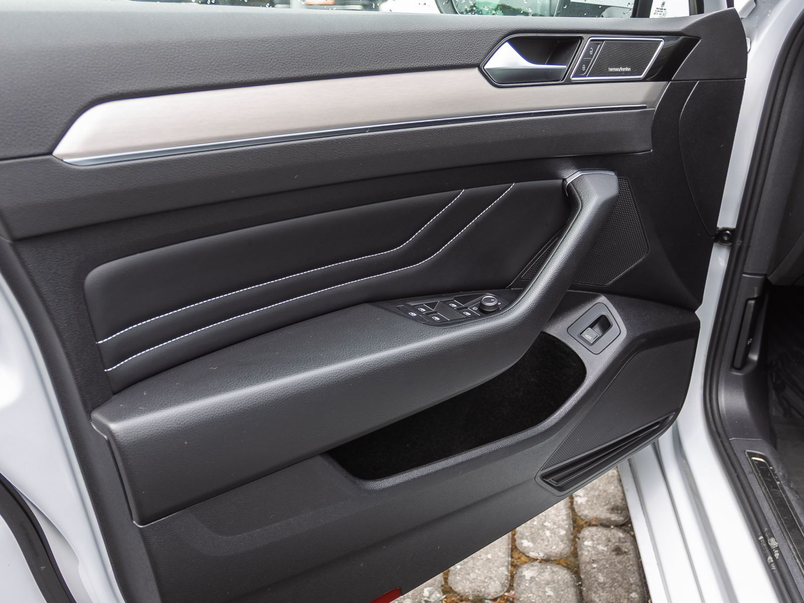 Volkswagen Passat Variant 2.0 TDI Elegance DSG HUD Matrix