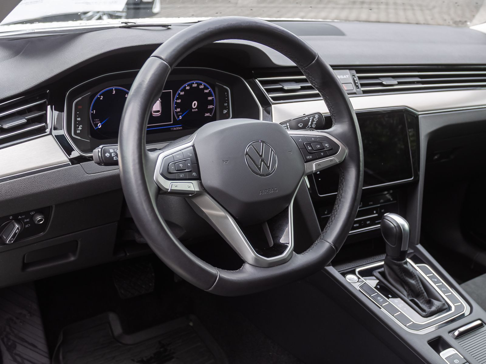 Volkswagen Passat Variant 2.0 TDI Elegance DSG HUD Matrix