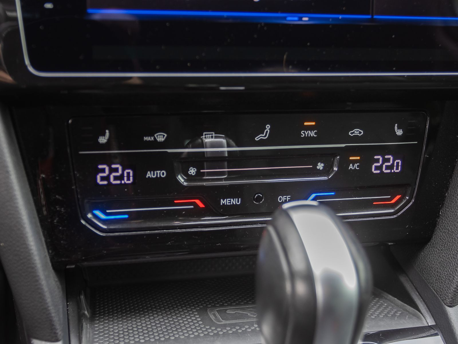 Volkswagen Passat Variant 2.0 TDI Elegance DSG HUD Matrix