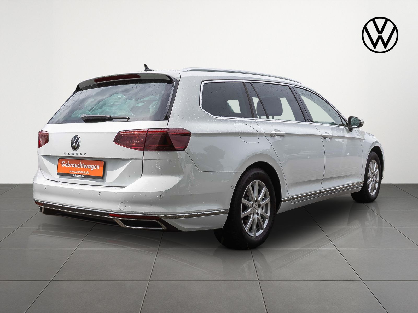 Volkswagen Passat Variant 2.0 TDI Elegance DSG HUD Matrix