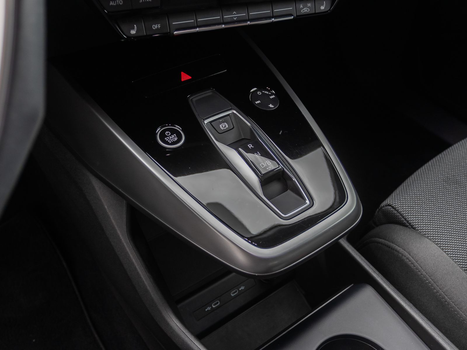 Audi Q4 Sportback e-tron 35 Navi Standklima LED ACC