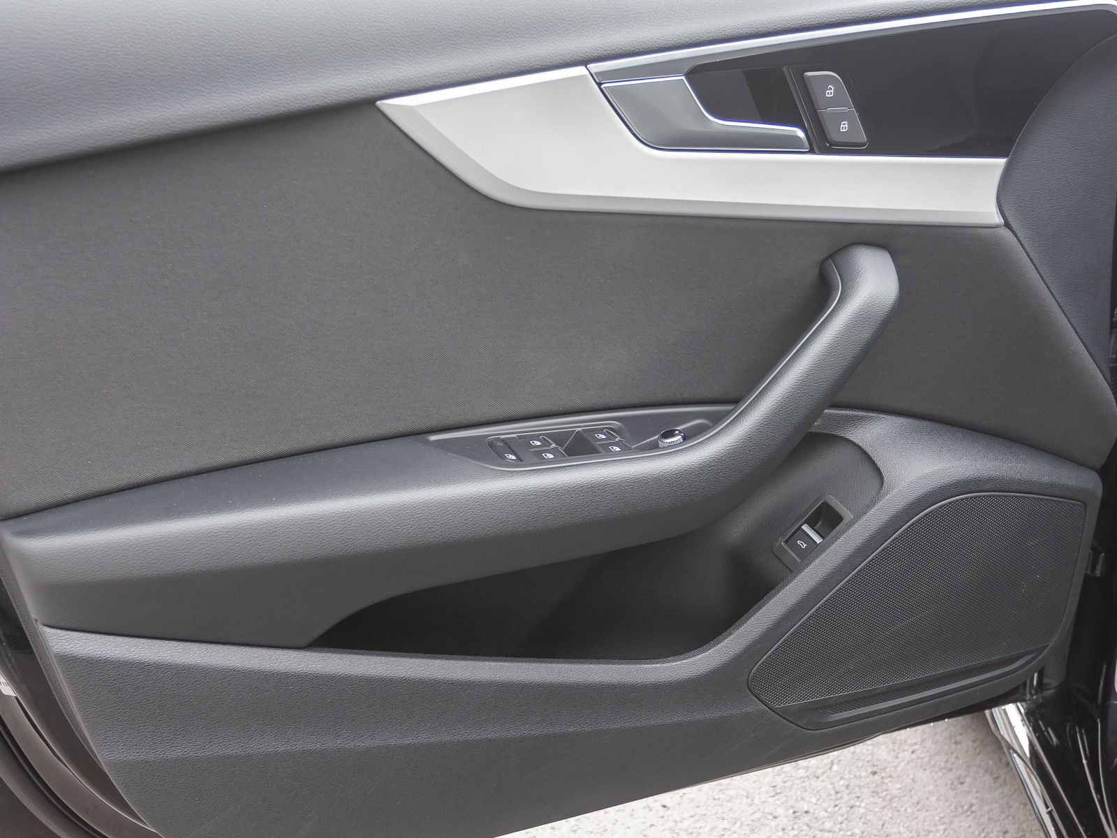 Audi A4 Avant Advanced 35TDI Stronic Navi LED ACC EPH