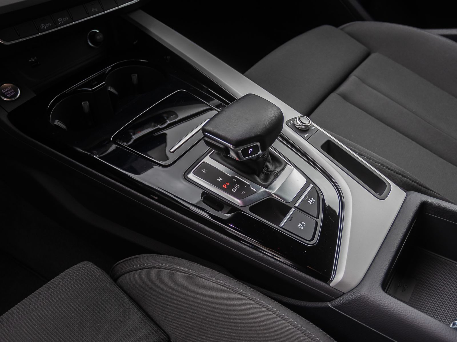 Audi A4 Avant Advanced 35TDI Stronic Navi LED ACC EPH