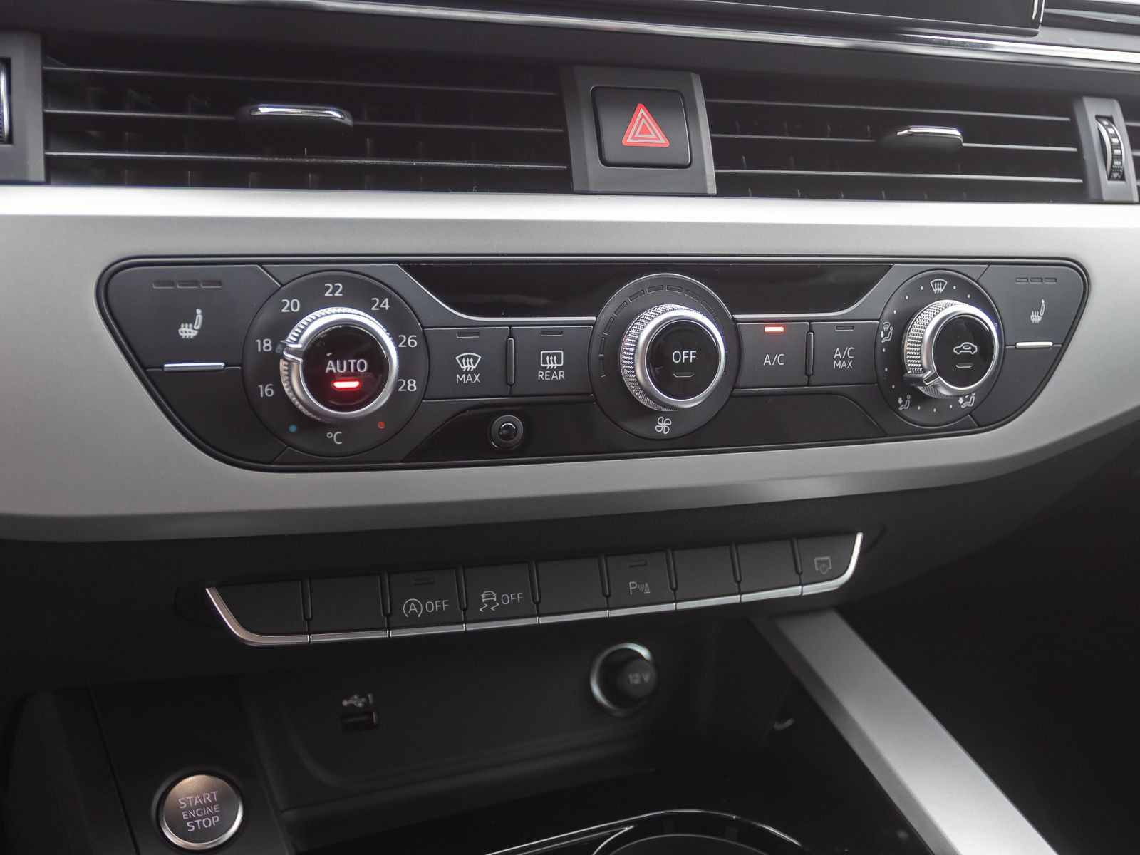 Audi A4 Avant Advanced 35TDI Stronic Navi LED ACC EPH