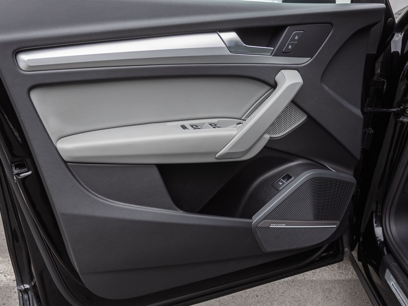 Audi Q5 S line 45TFSI qu Stronic Navi LED B&O CarPlay