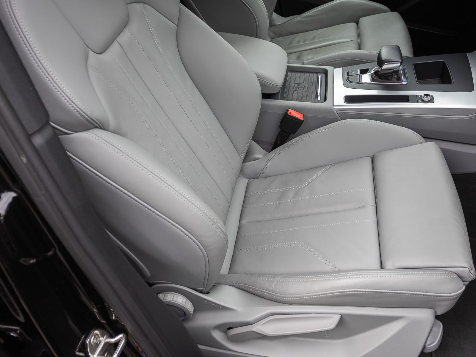 Audi Q5 S line 45TFSI qu Stronic Navi LED B&O CarPlay