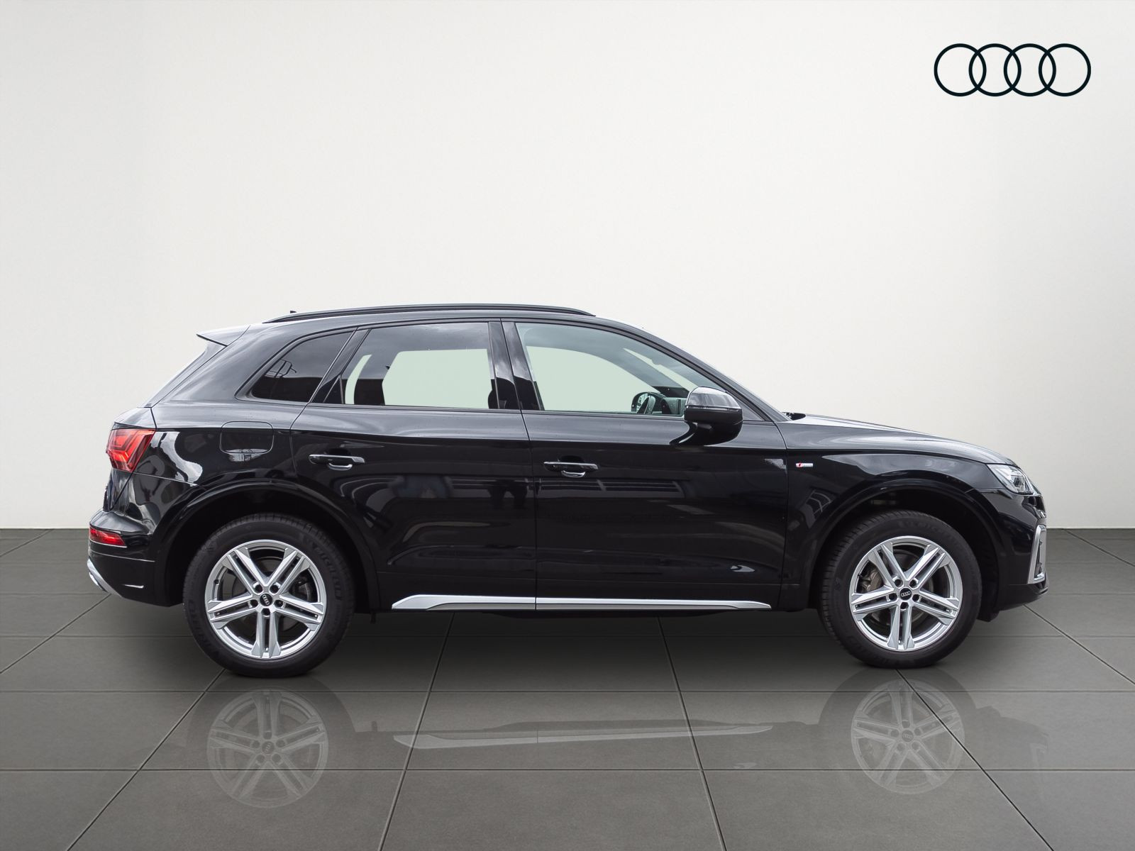 Audi Q5 S line 45TFSI qu Stronic Navi LED B&O CarPlay