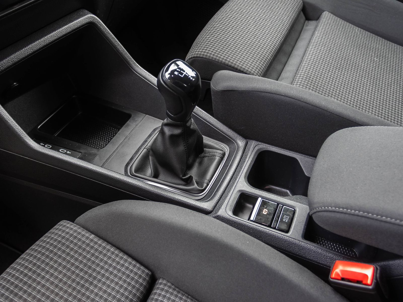 Volkswagen Caddy Maxi 1.5 TSI Basis, AHK, App-Connect, Klima, Mobiltelefon-Schnittstelle