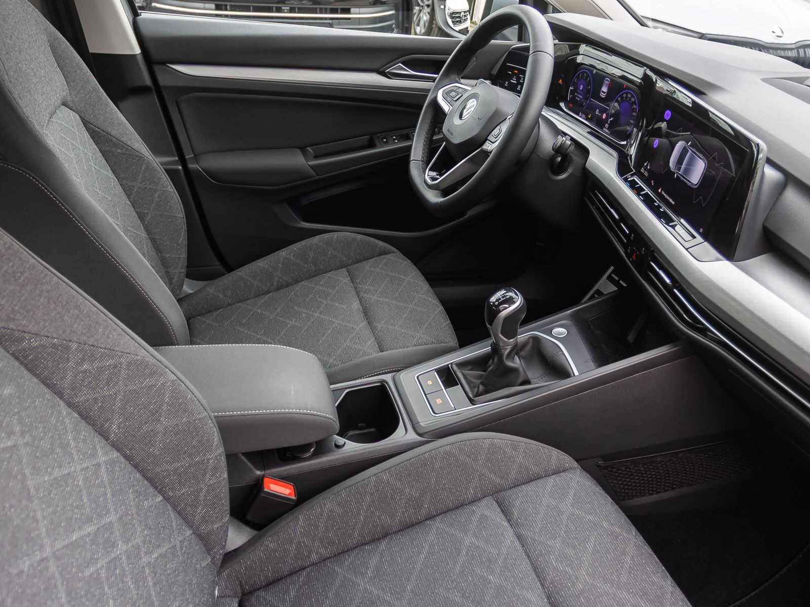 Volkswagen Golf VIII Life 1.5TSI Navi LED ACC CarPlay EPH
