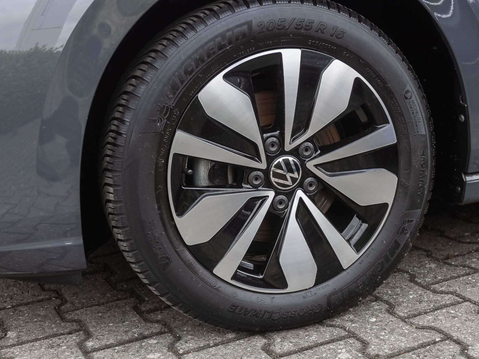 Volkswagen Golf VIII 1.5 TSI MOVE, Navi, LED, ACC, App-Connect, Klima