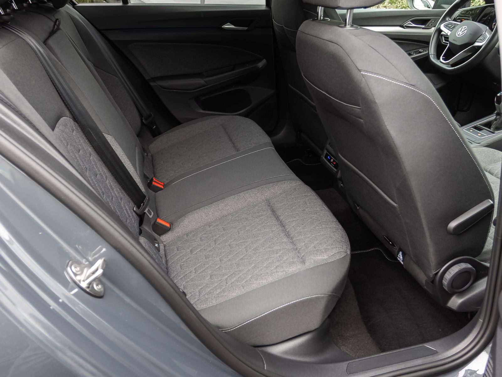 Volkswagen Golf VIII 1.5 TSI MOVE, Navi, LED, ACC, App-Connect, Klima