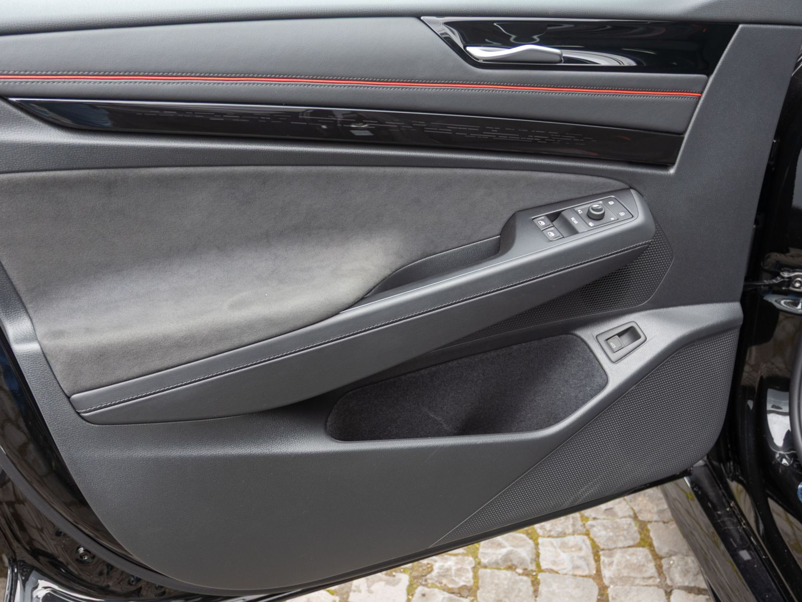 Volkswagen ID.7 Tourer GTX, AHK, Navi, LED-Matrix, Soundsystem, Umgebungsansicht Area View inkl. Rückfahrkamera