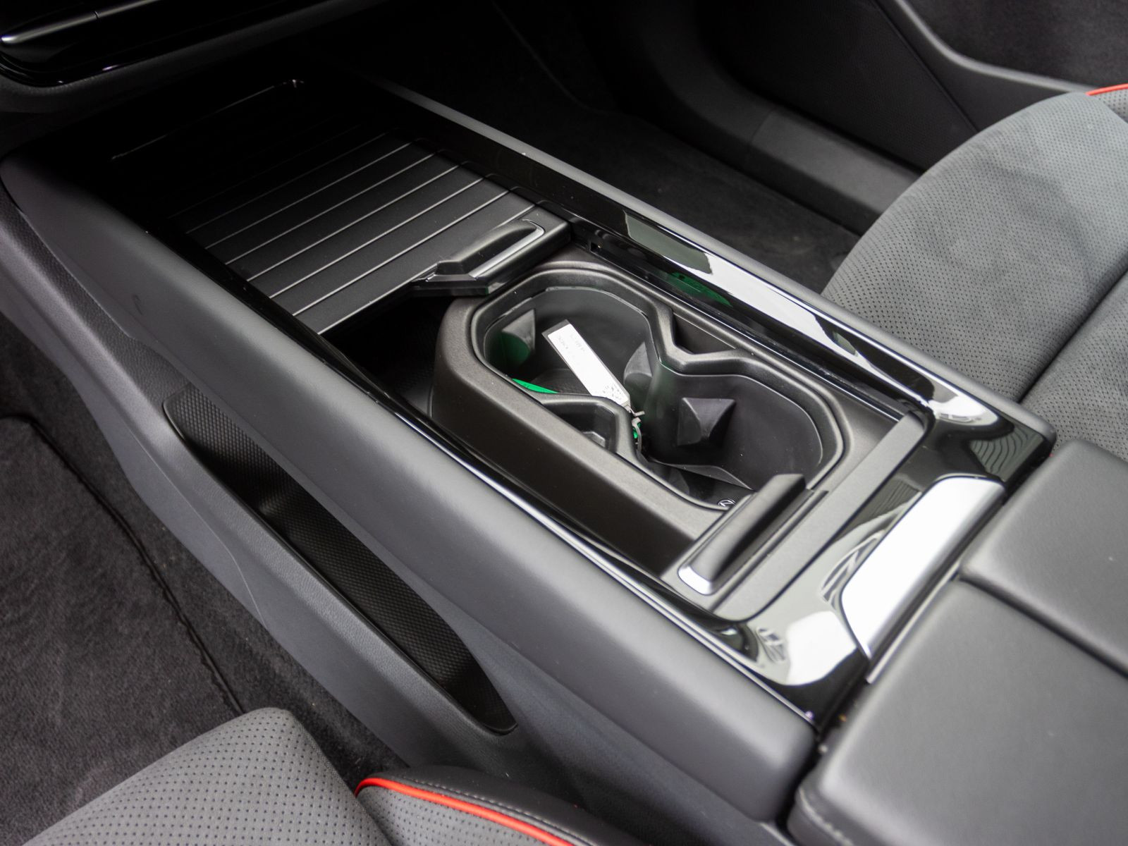 Volkswagen ID.7 Tourer GTX, AHK, Navi, LED-Matrix, Soundsystem, Umgebungsansicht Area View inkl. Rückfahrkamera