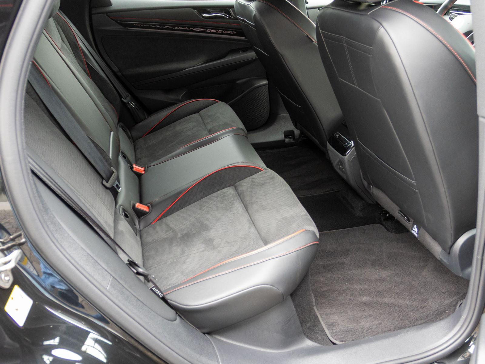 Volkswagen ID.7 Tourer GTX, AHK, Navi, LED-Matrix, Soundsystem, Umgebungsansicht Area View inkl. Rückfahrkamera