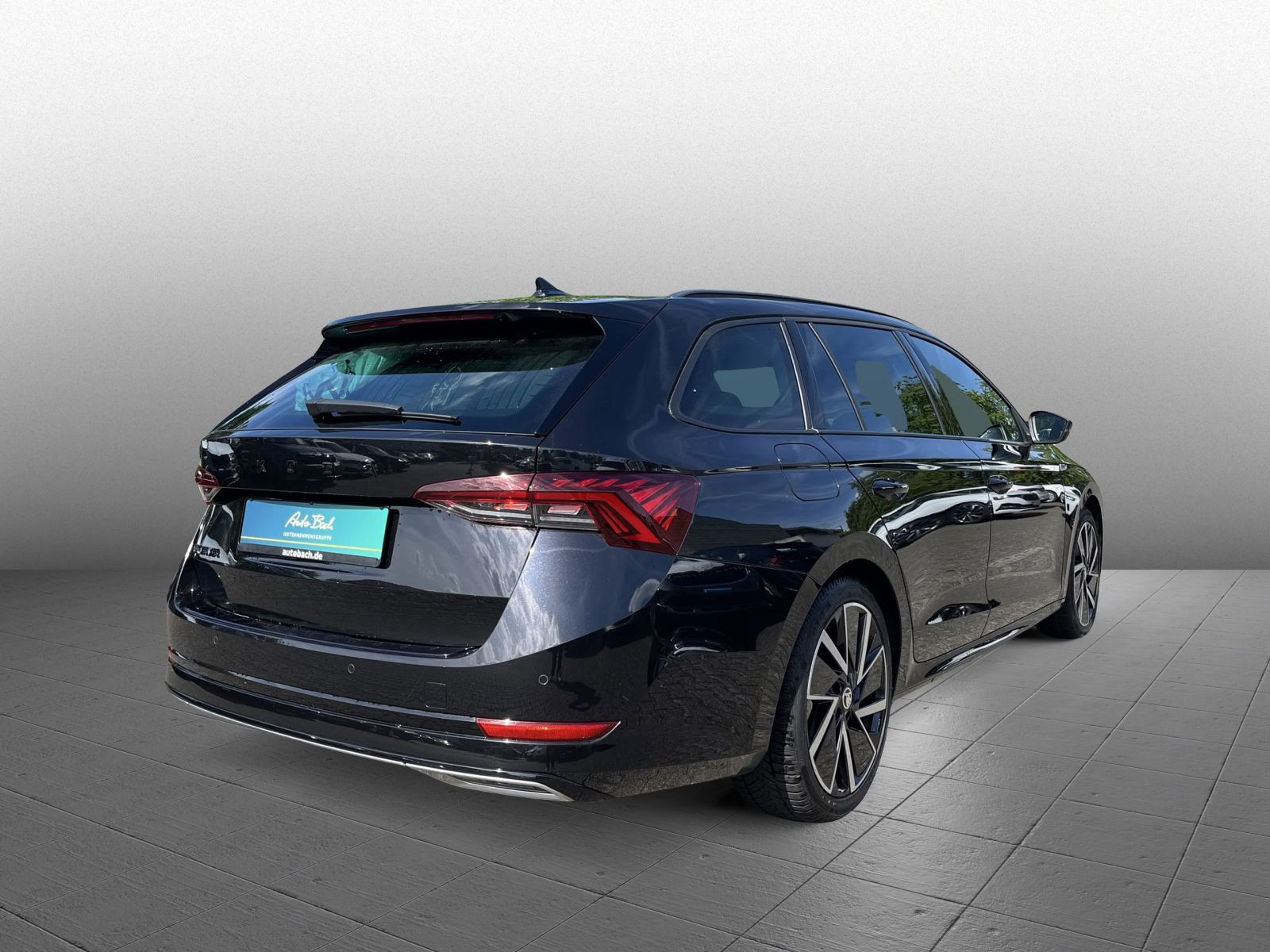Skoda Octavia Combi Sportline 2.0TSI DSG LED Sitzhzg GRA