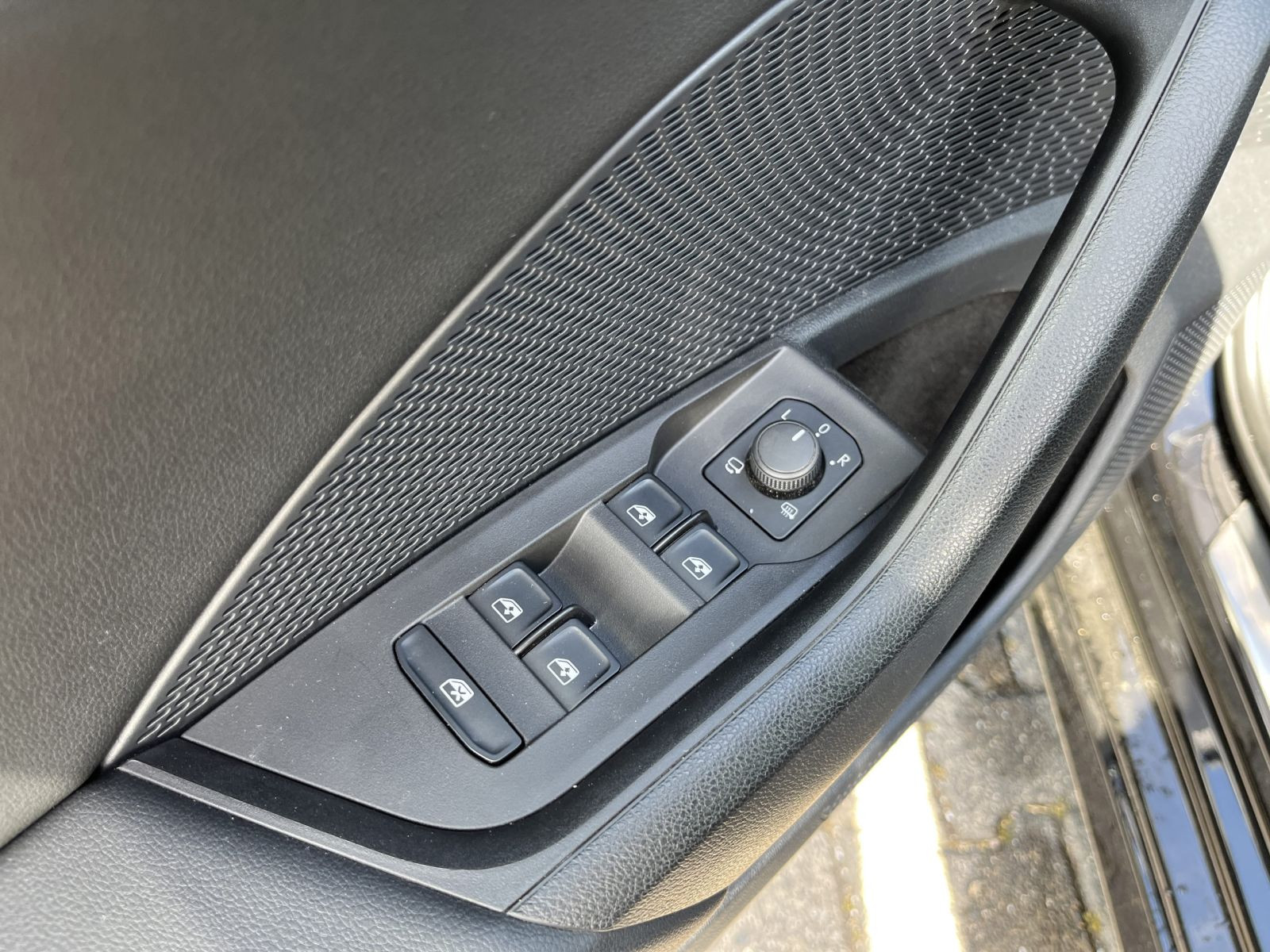 Skoda Octavia Combi Sportline 2.0TSI DSG LED Sitzhzg GRA