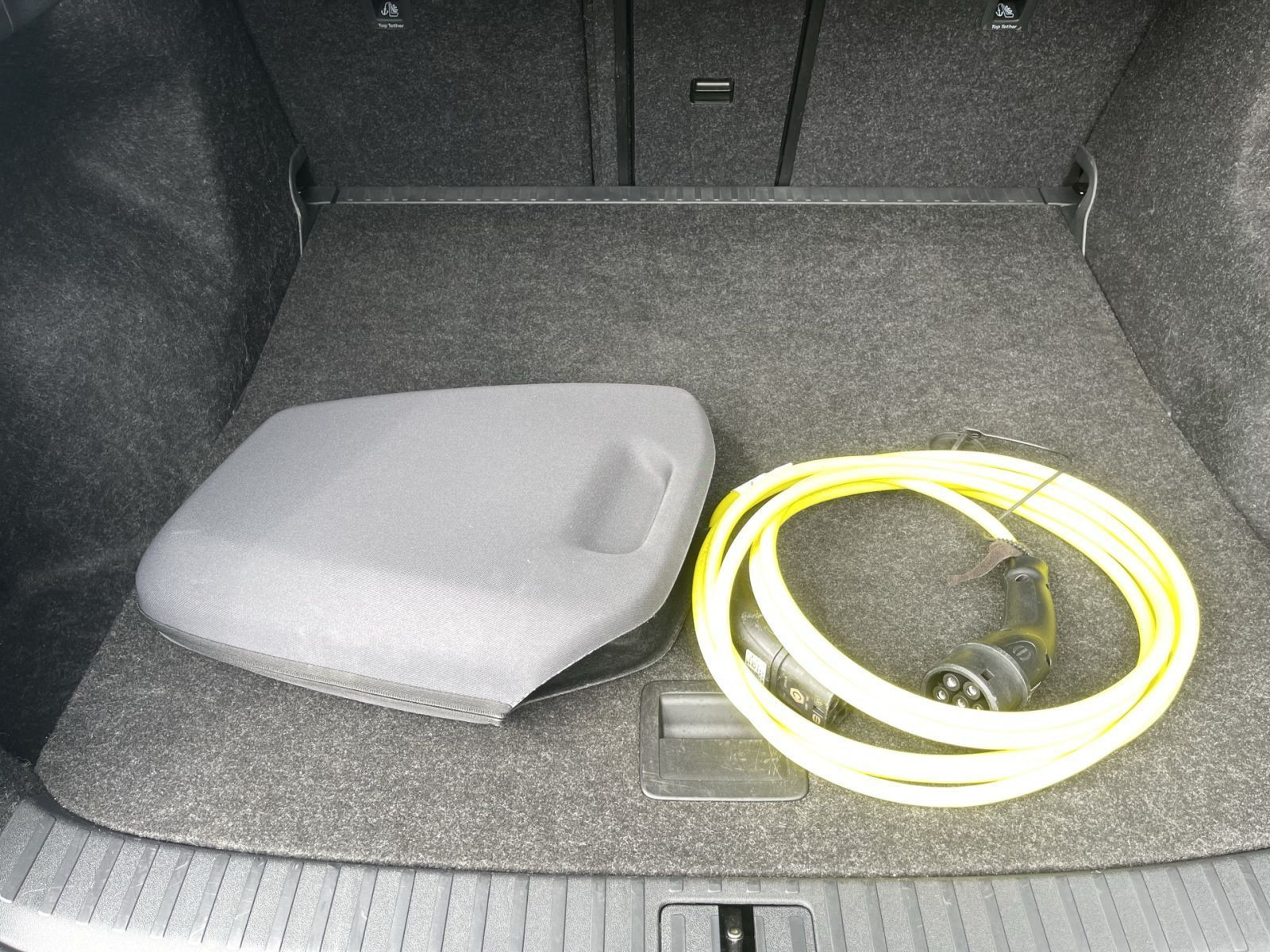 Skoda Enyaq 80 Navi LED Standklima ACC EPH CarPlay AHK