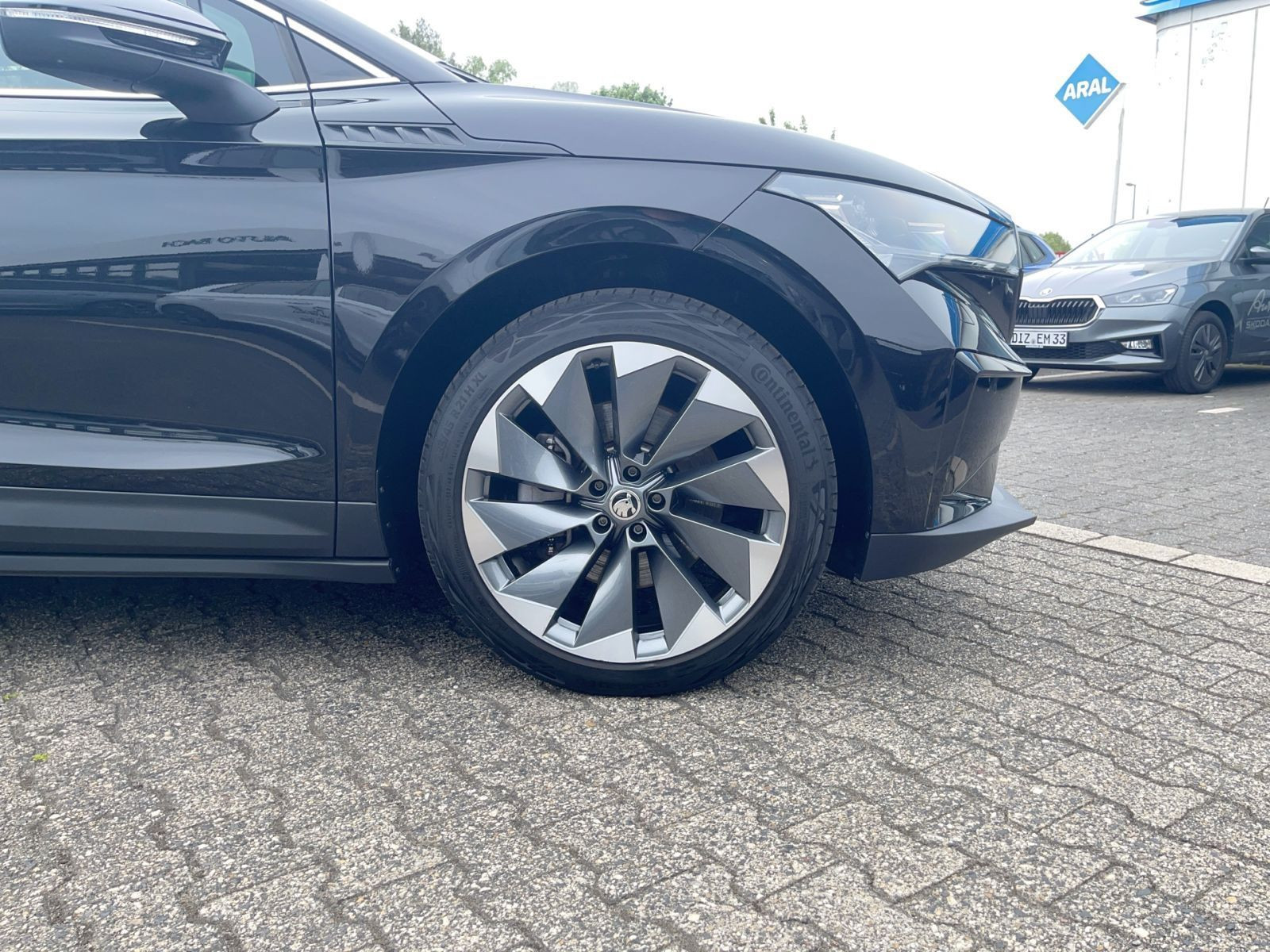 Skoda Enyaq 80 Navi LED Standklima ACC EPH CarPlay AHK