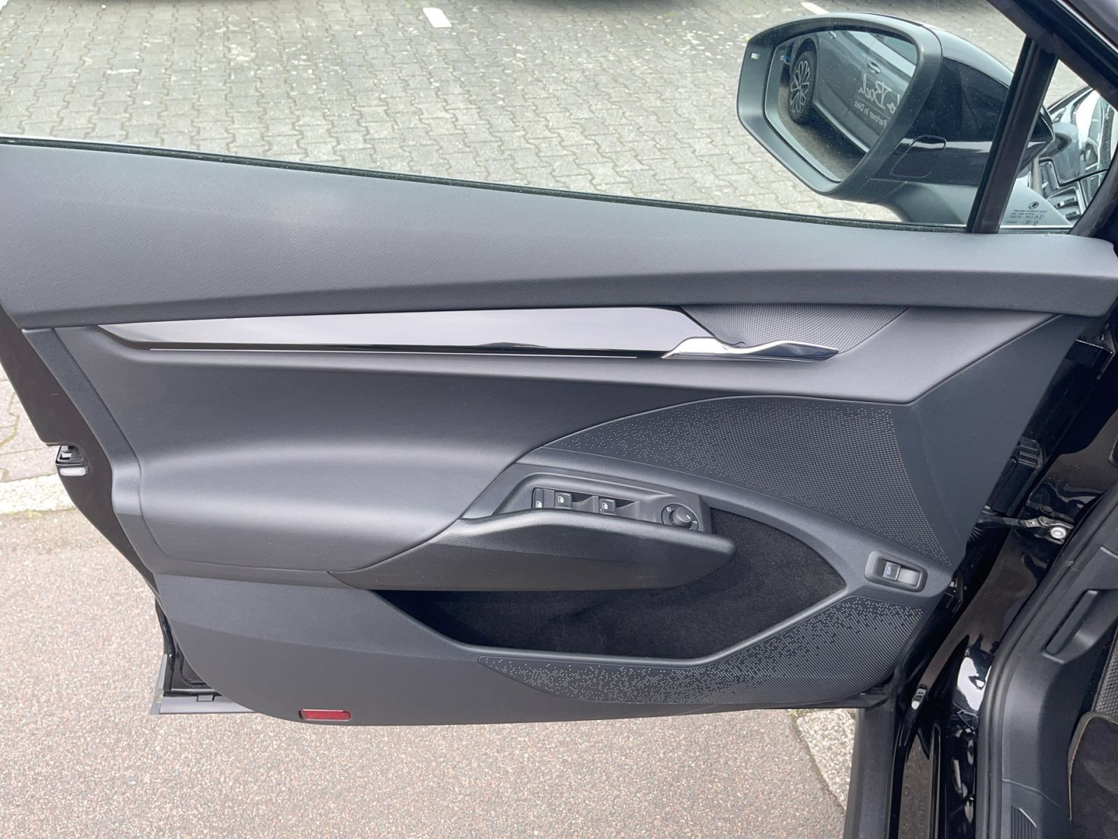 Skoda Enyaq 80 Navi LED Standklima ACC EPH CarPlay AHK