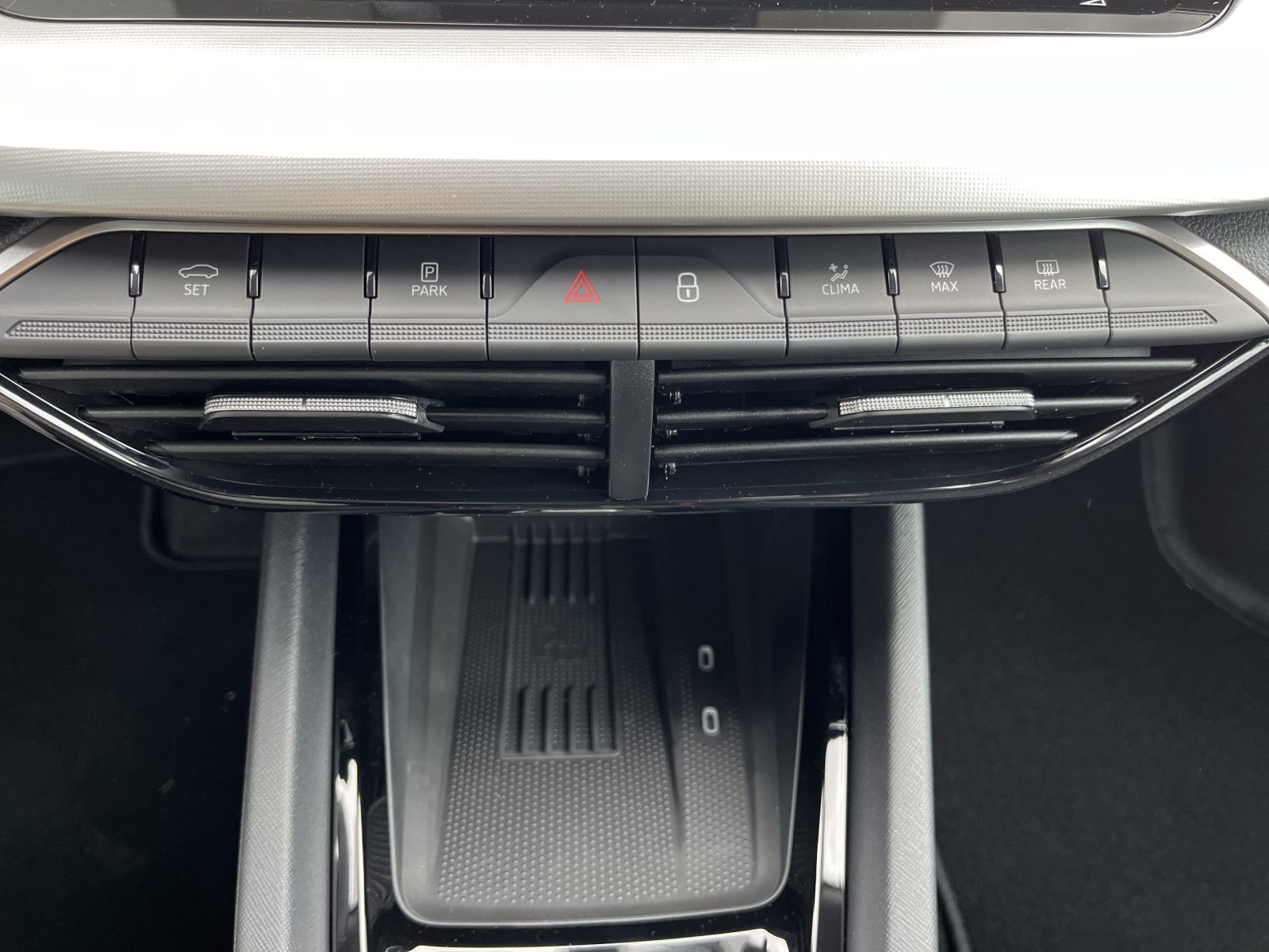 Skoda Octavia Combi Selection 1.5 TSI DSG LED GRA AHK