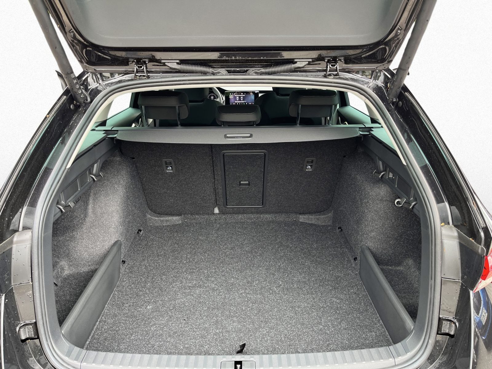 Skoda Octavia Combi Selection 1.5 TSI DSG LED GRA AHK