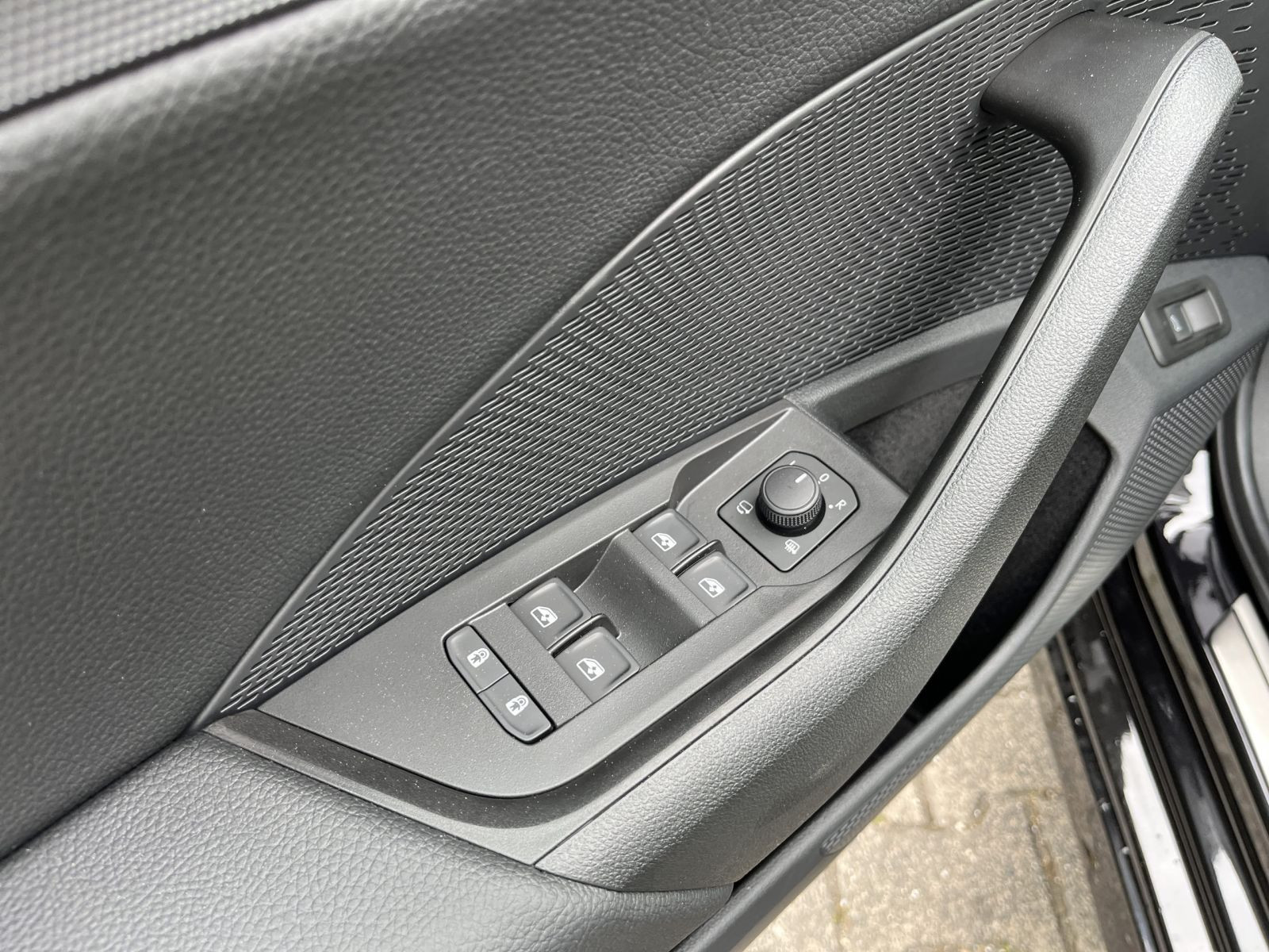 Skoda Octavia Combi Selection 1.5 TSI DSG LED GRA AHK