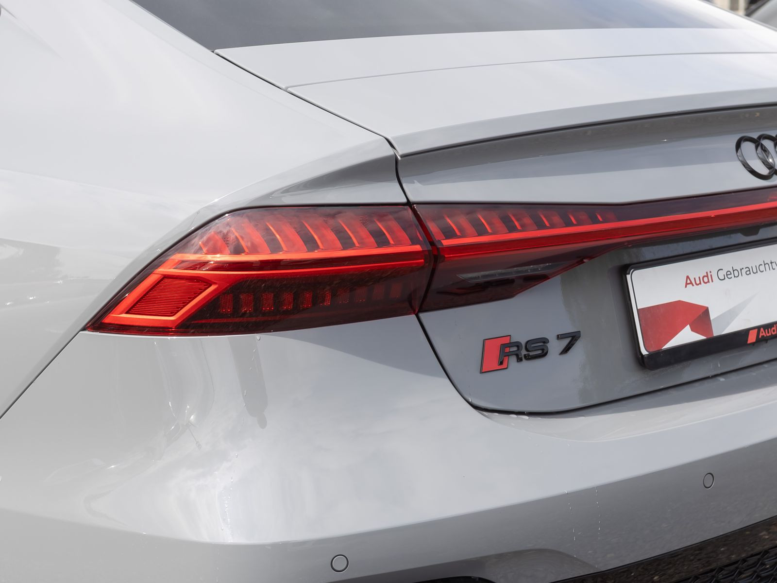 Audi RS 7 Sportback Navi LED HuD Luftfederung Panorama