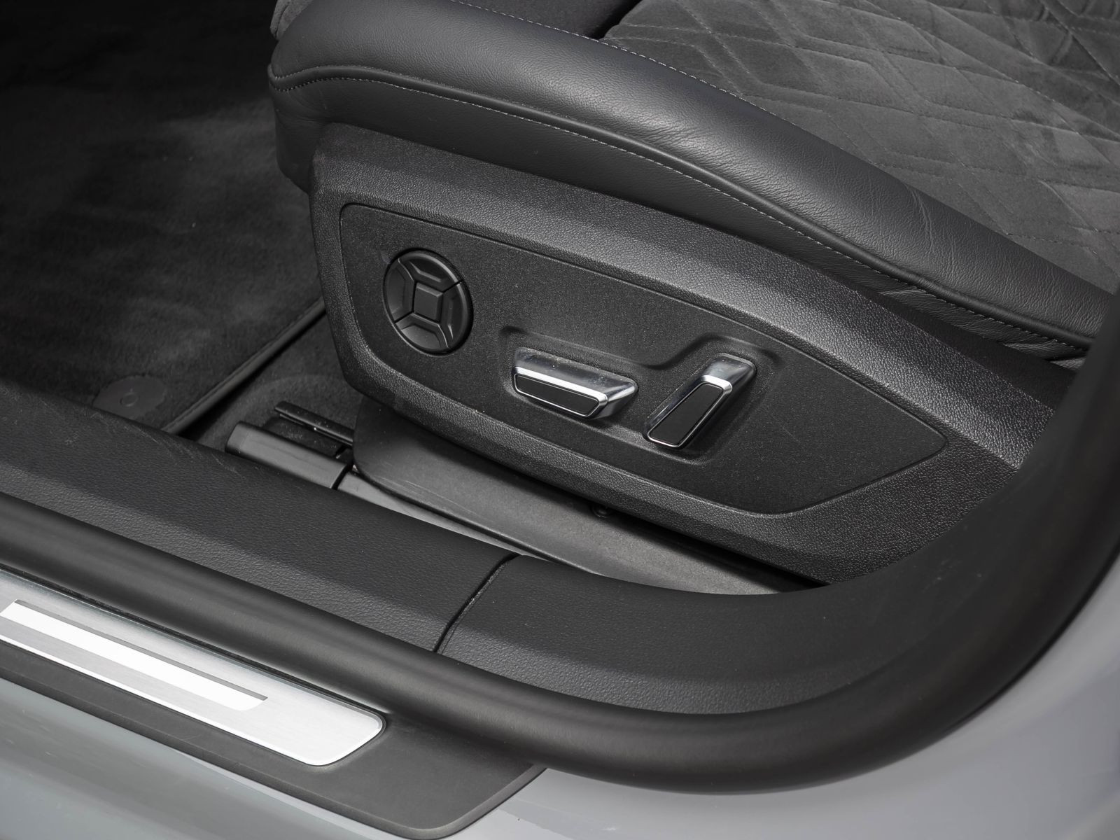 Audi RS 7 Sportback Navi LED HuD Luftfederung Panorama