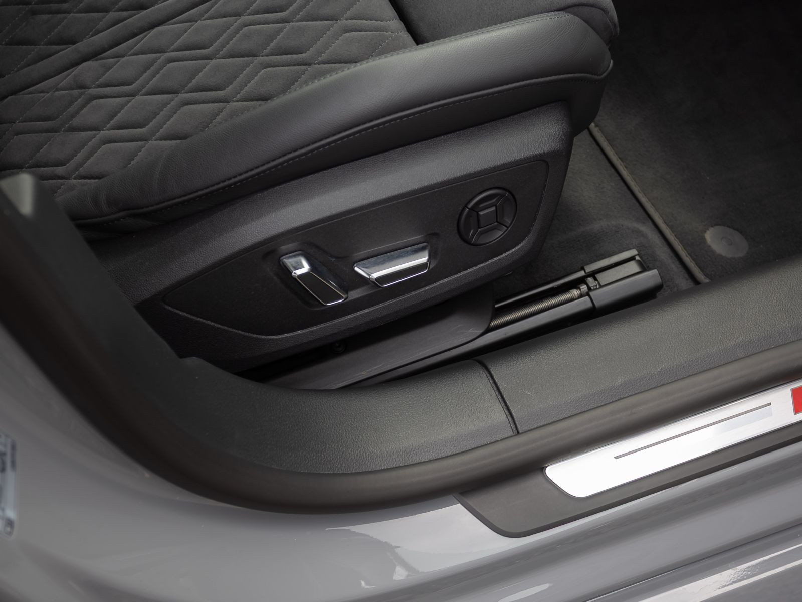 Audi RS 7 Sportback Navi LED HuD Luftfederung Panorama