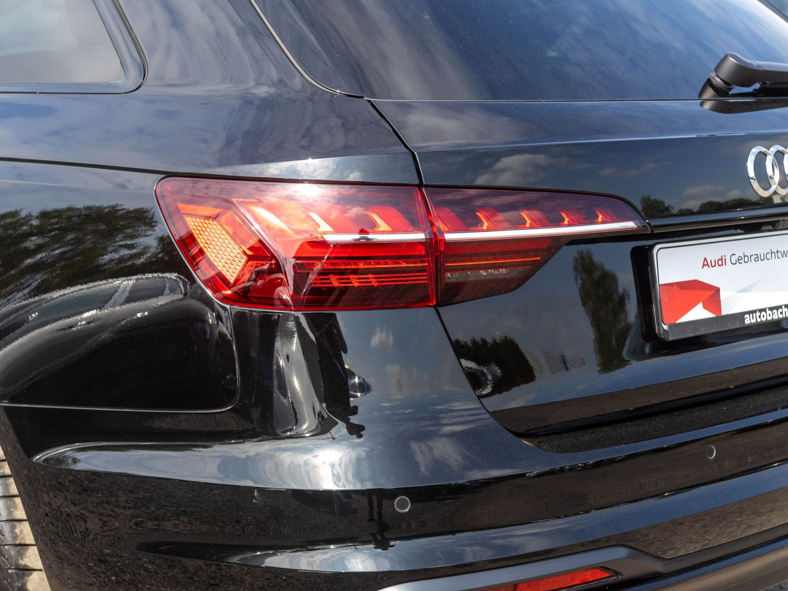 Audi A4 Avant Advanced 40TFSI Stronic Navi HuD Matrix