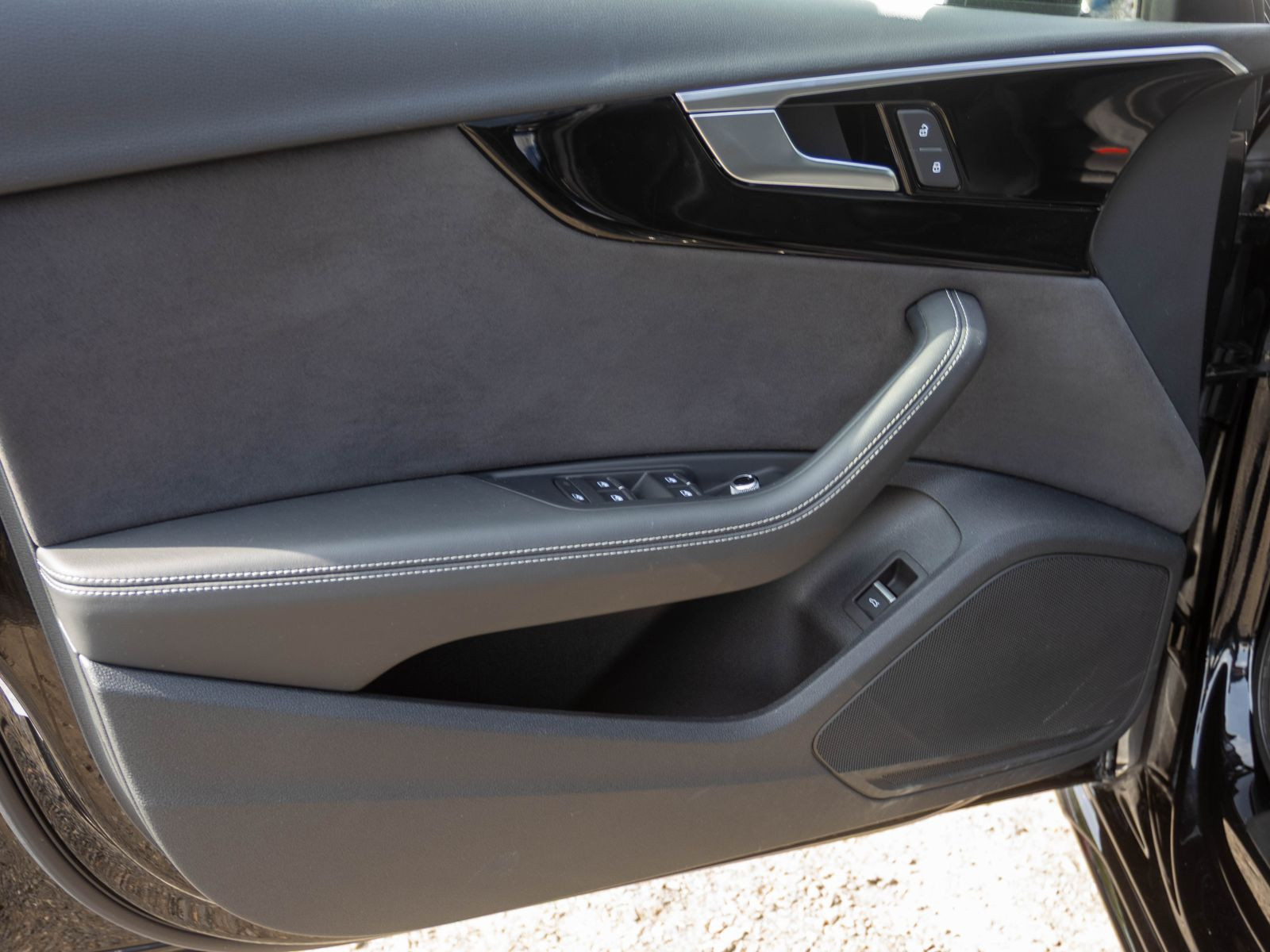 Audi A4 Avant Advanced 40TFSI Stronic Navi HuD Matrix