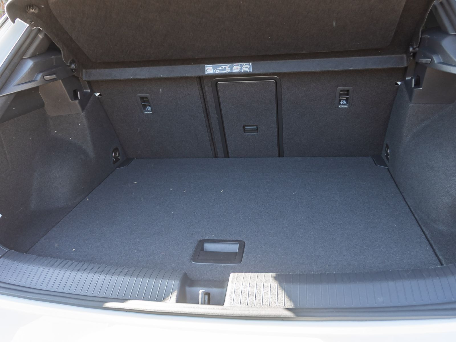 Volkswagen T-Roc Sport 1.5TSI DSG Navi LED ACC EPH