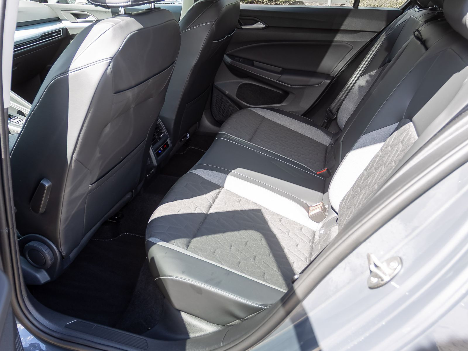 Volkswagen Golf VIII 1.5 TSI DSG Goal, Navi, LED, AHK, Rückfahrkamera, App-Connect