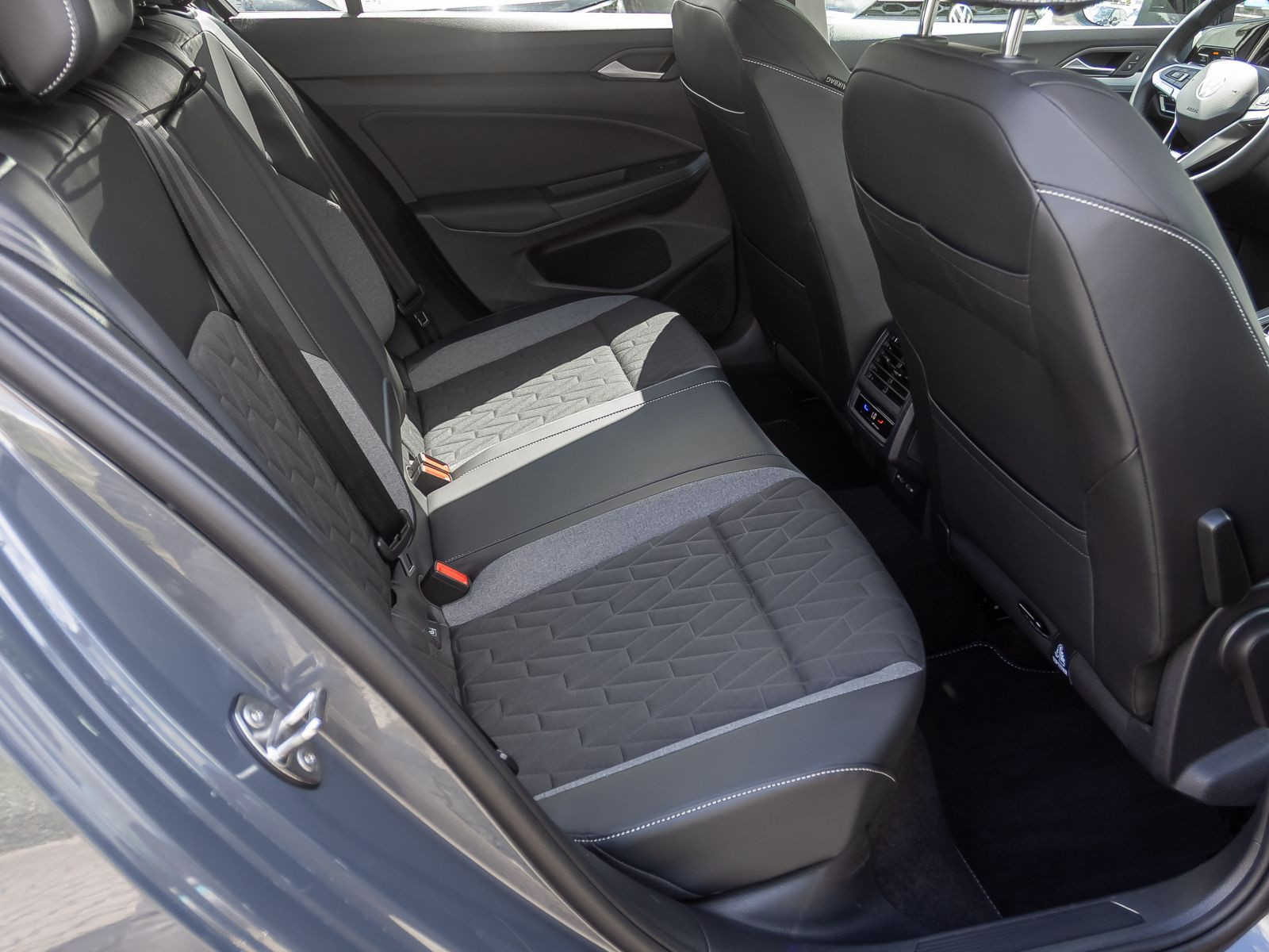 Volkswagen Golf VIII 1.5 TSI DSG Goal, Navi, LED, AHK, Rückfahrkamera, App-Connect