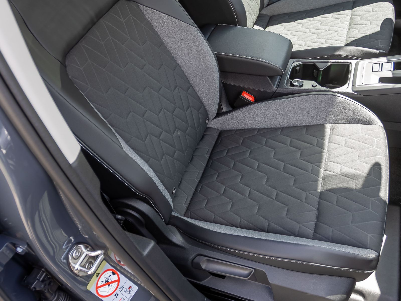 Volkswagen Golf VIII 1.5 TSI DSG Goal, Navi, LED, AHK, Rückfahrkamera, App-Connect
