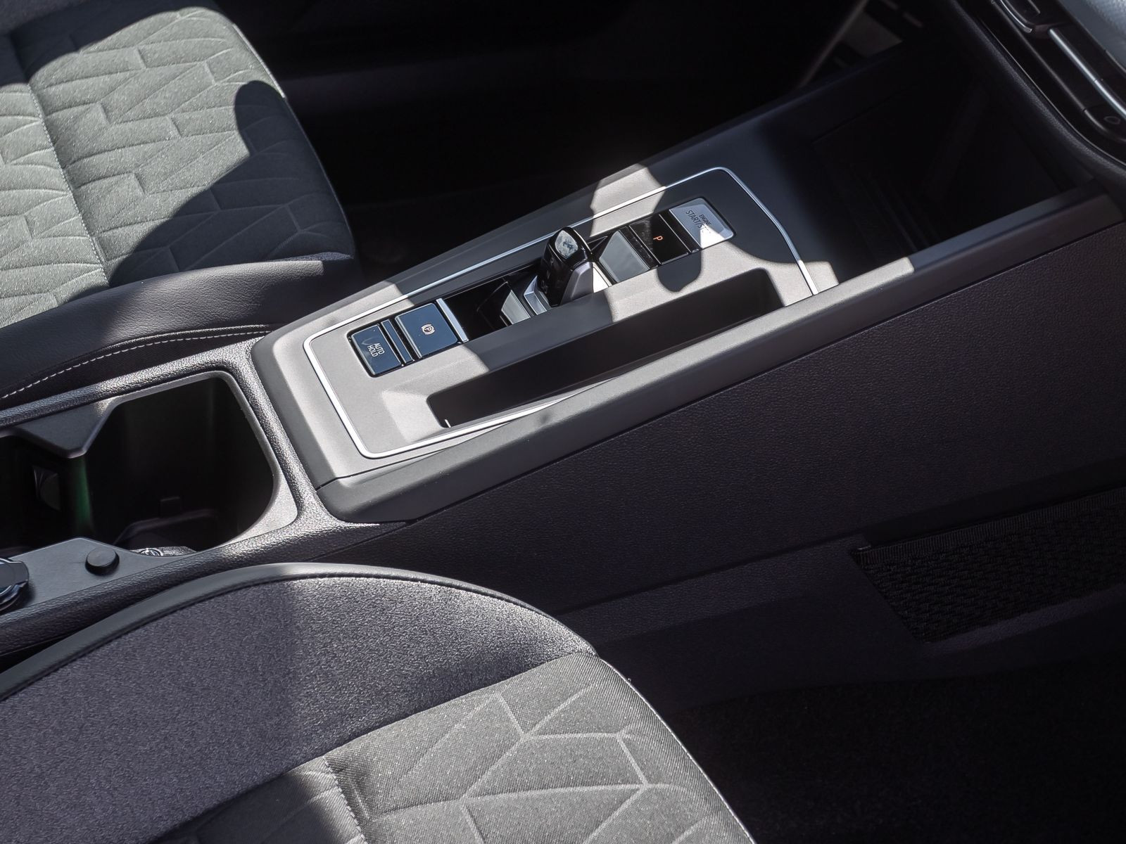 Volkswagen Golf VIII 1.5 TSI DSG Goal, Navi, LED, AHK, Rückfahrkamera, App-Connect