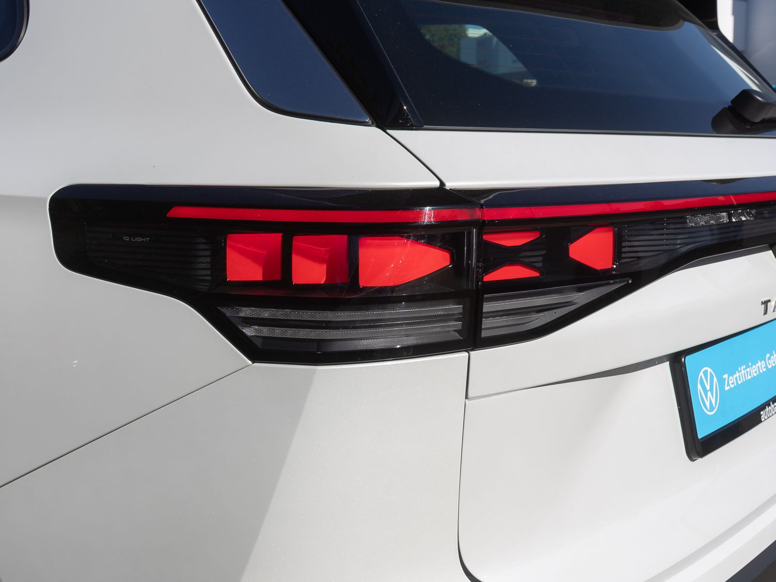 Volkswagen Tayron 1.5 eTSI DSG Life, HD-LED-Matrix, Navi, 7-Sitze, Area View inkl. Rückfahrkamera