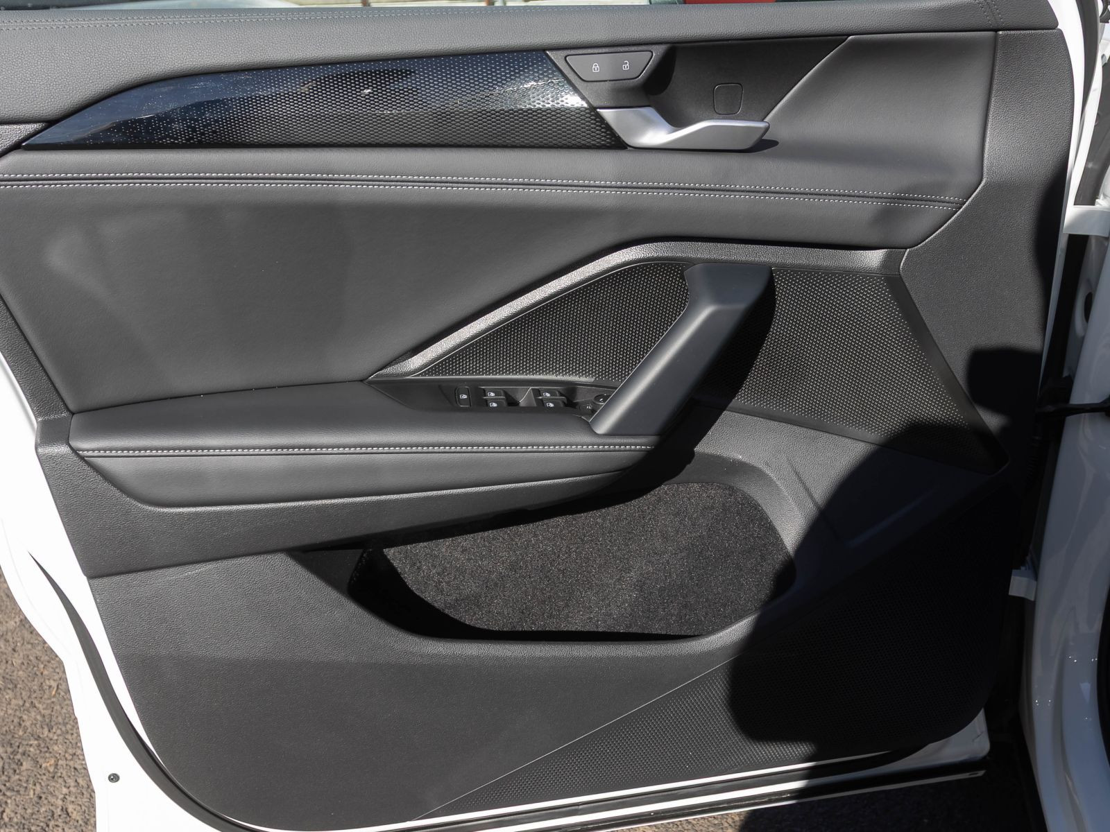 Volkswagen Tayron 1.5 eTSI DSG Life, HD-LED-Matrix, Navi, 7-Sitze, Area View inkl. Rückfahrkamera