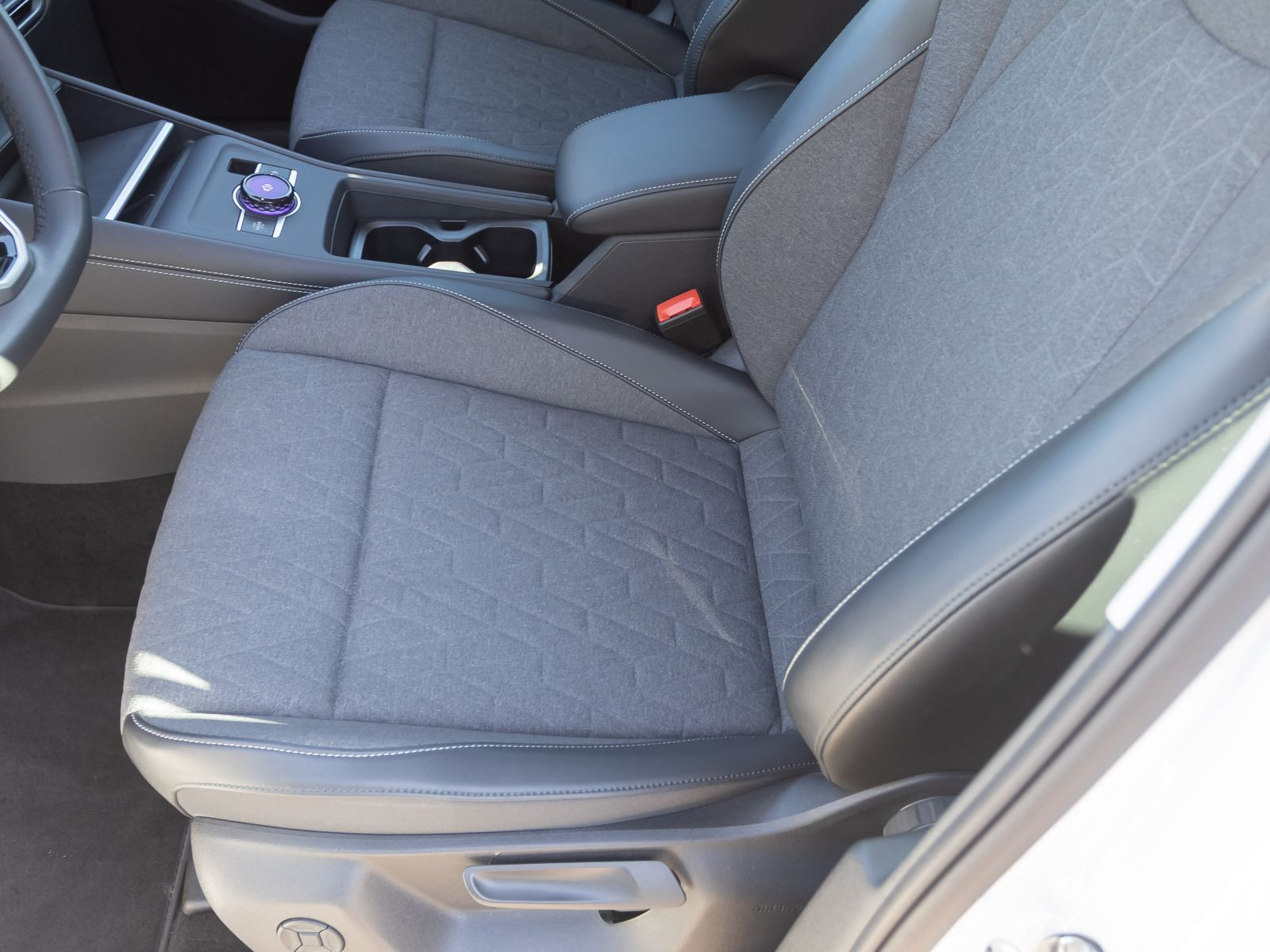 Volkswagen Tayron 1.5 eTSI DSG Life, HD-LED-Matrix, Navi, 7-Sitze, Area View inkl. Rückfahrkamera